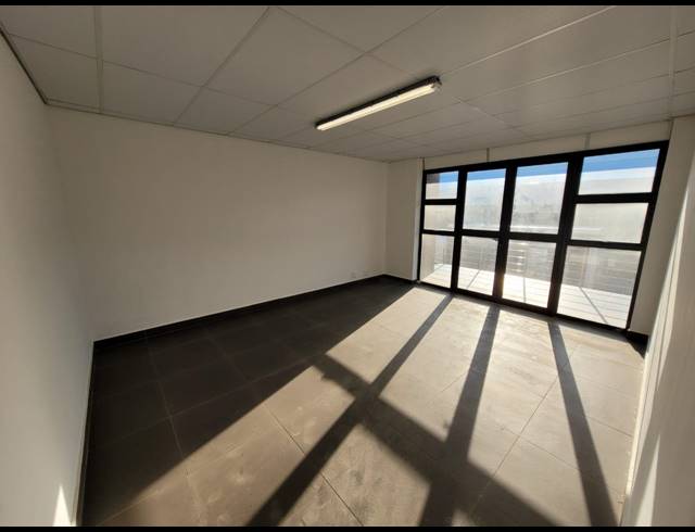 500M² WAREHOUSE TO LET IN KILLARNEY GARDENS